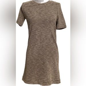 🔥💥Super cute gray/black striped dress 💥🔥